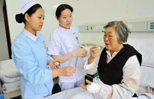 湖北出臺(tái)《關(guān)于支持社會(huì)力量提供醫(yī)療服務(wù)和中醫(yī)養(yǎng)生保健服務(wù)的意見(jiàn)》